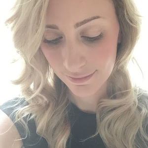 Meet your Posher, Caitlin